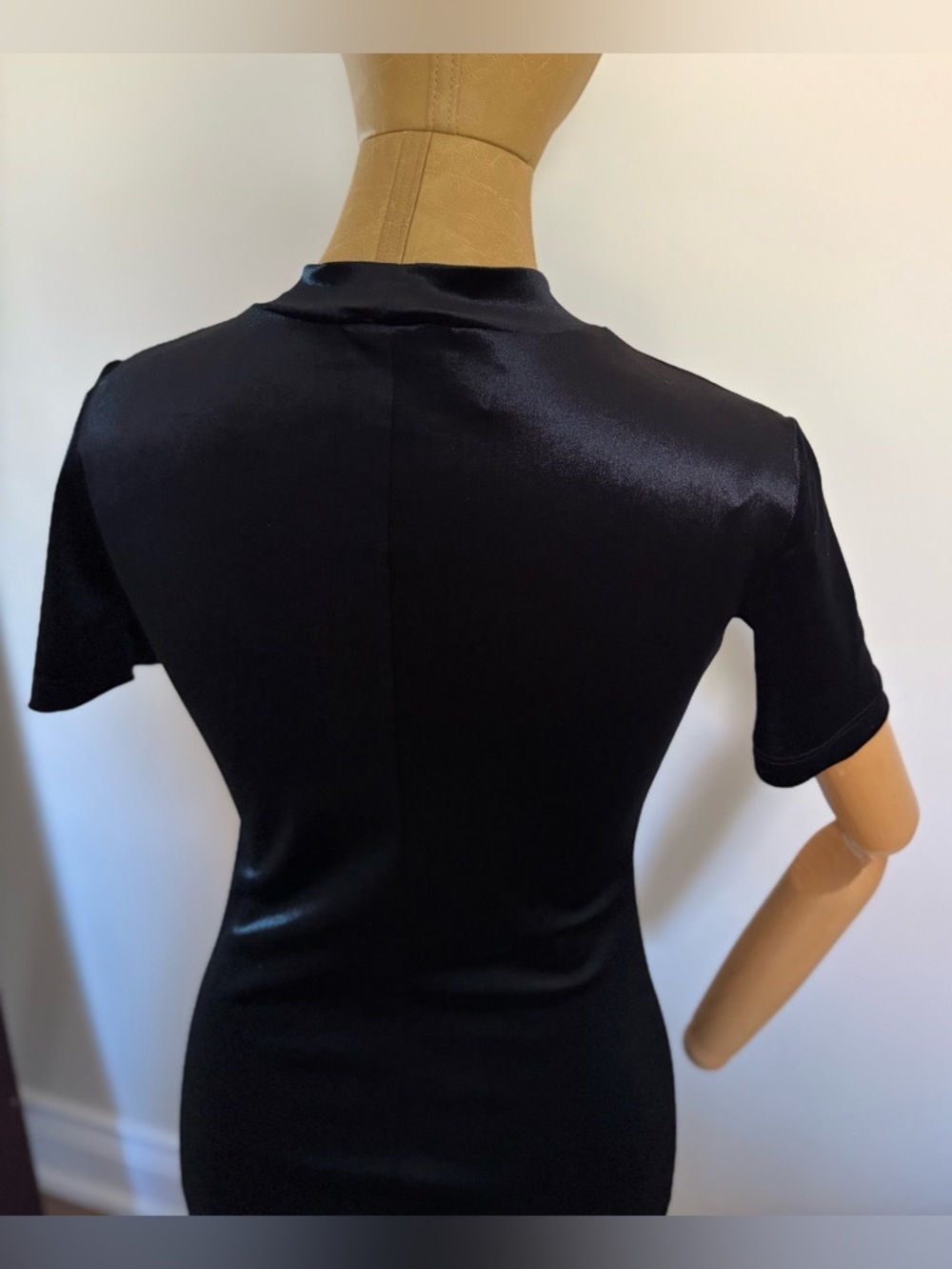 NWOT ZARA TRAFALUC Black Short-Sleeve Velvet-Look Bodycon Dress (S) - Picture 4 of 6
